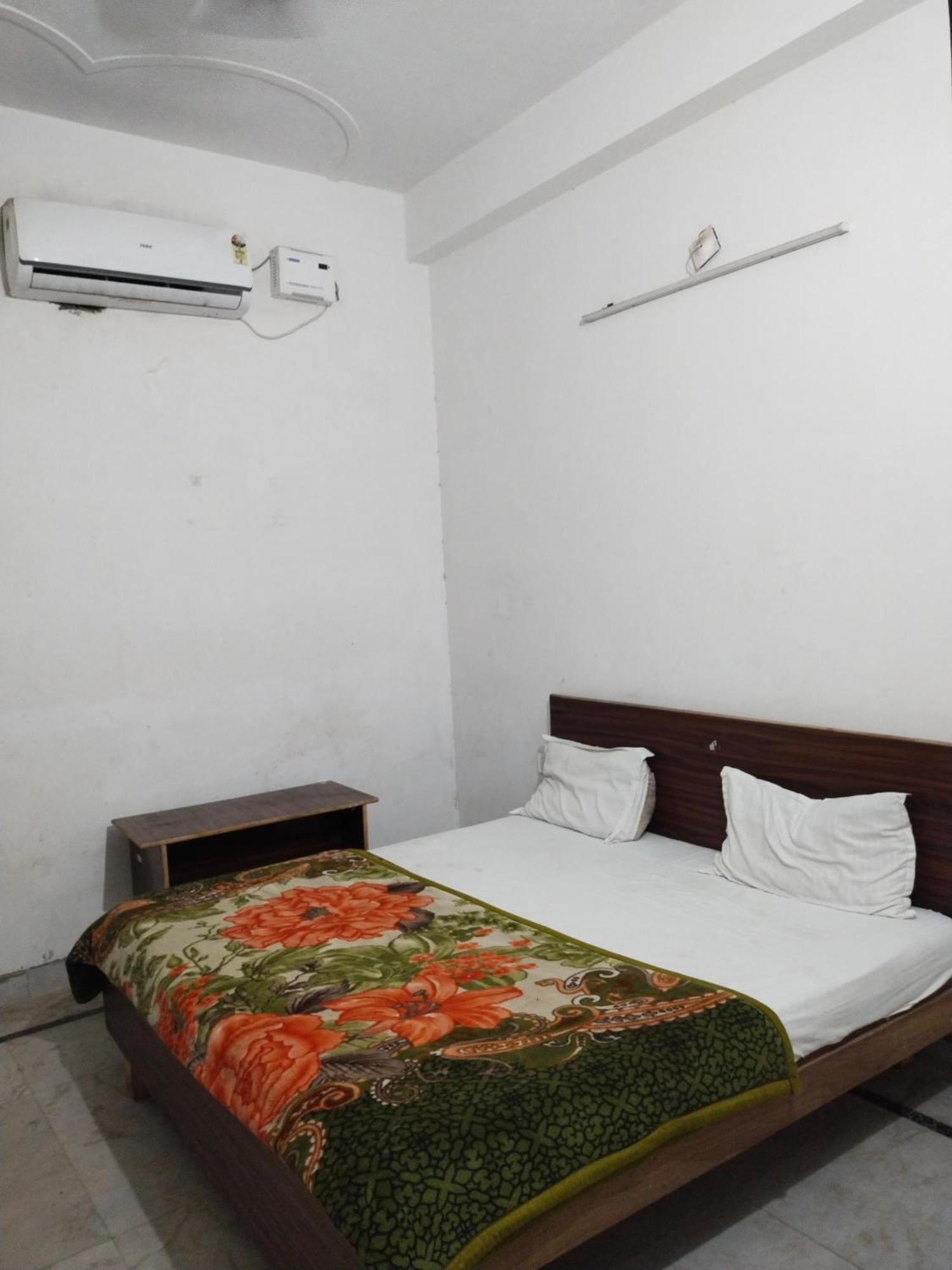 Hotel Shri Ji Kripa Kunj Vrindāvan Exterior foto
